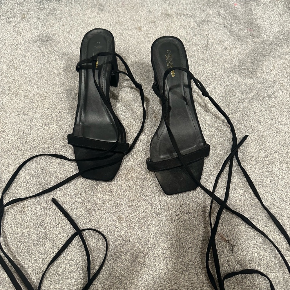 Fashion Nova Black Lace Up Gladiator Heels